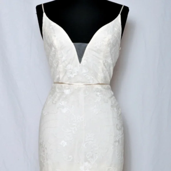 Tara Keely Dress - Picture 4 of 10